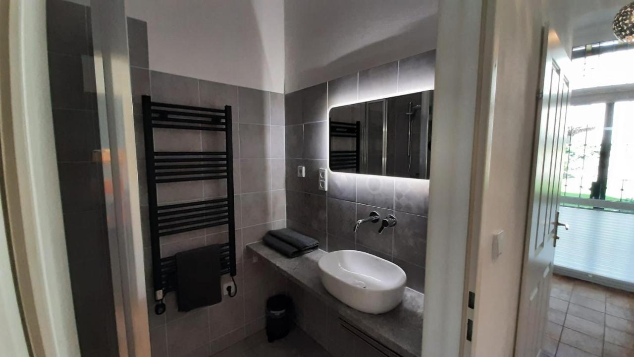 Pia'S Gardenview Daire Viyana Dış mekan fotoğraf
